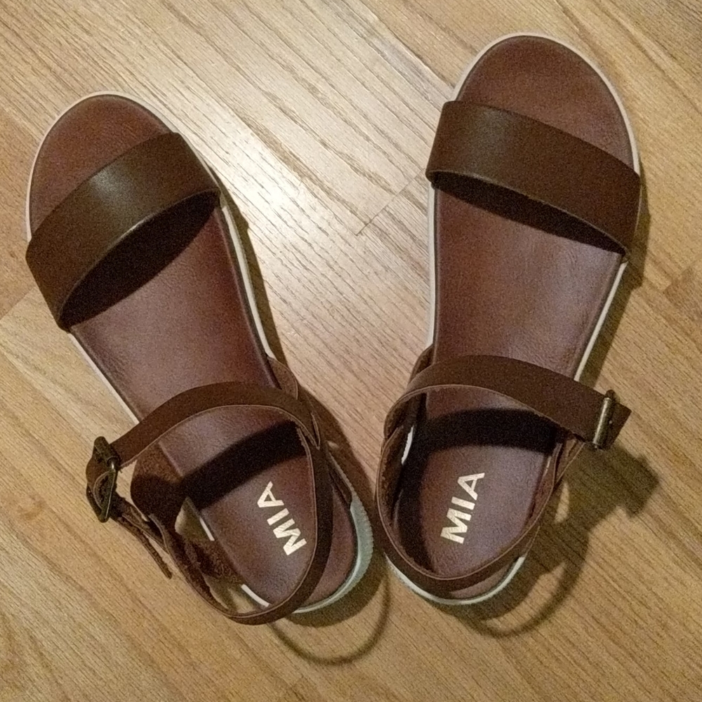 Mia Brown Sandals